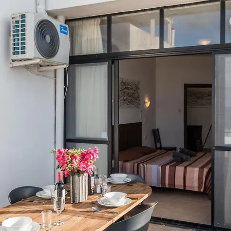 Apartman Getawaysmalta - Seashells Penthouse 12 With Terrace And Sea View In Bugibba San Pawl il-Baħar
