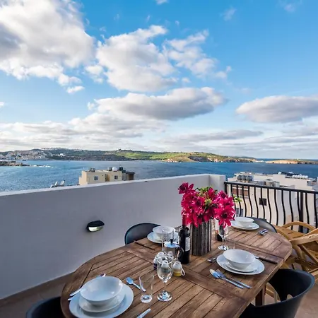 Getawaysmalta - Seashells Penthouse 12 With Terrace And Sea View In Bugibba Apartman