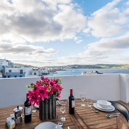 Apartment Getawaysmalta - Seashells Penthouse 12 With Terrace And Sea View In Bugibba St. Paul's Bay