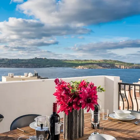 Getawaysmalta - Seashells Penthouse 12 With Terrace And Sea View In Bugibba * St. Paul's Bay