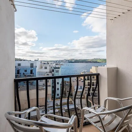 Apartment Getawaysmalta - Seashells Penthouse 12 With Terrace And Sea View In Bugibba